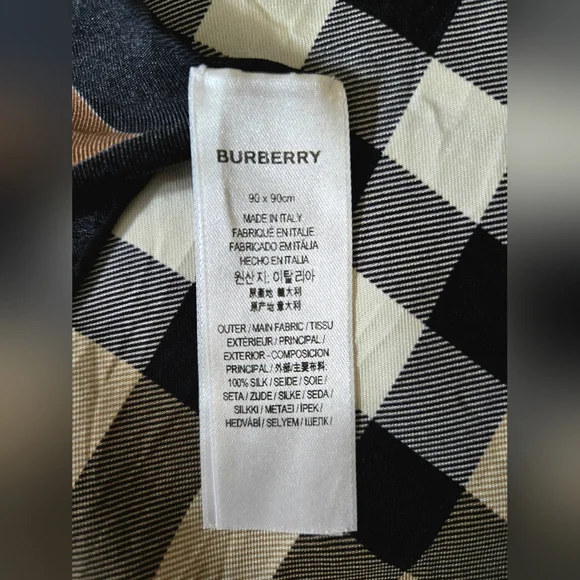 BURBERRY 90×90cm Multicolor Geometric Silk Scarf display picture 2